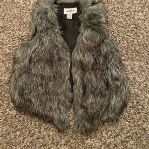 Daytrip faux fur vest